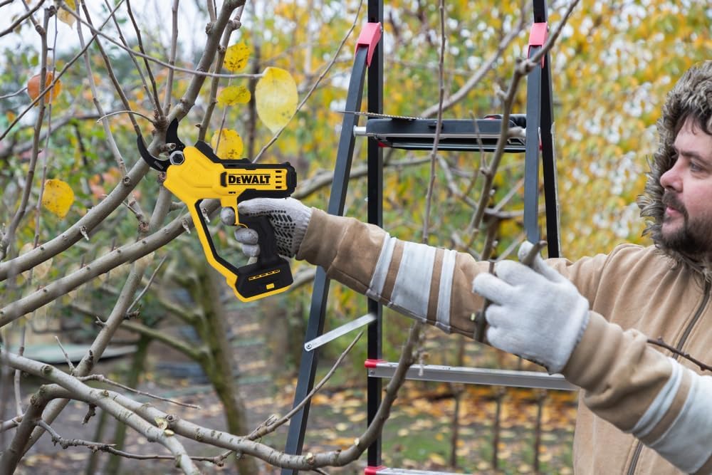 XR 18V Hand Pruner 38mm Cutting Capacity Without Charger Battery